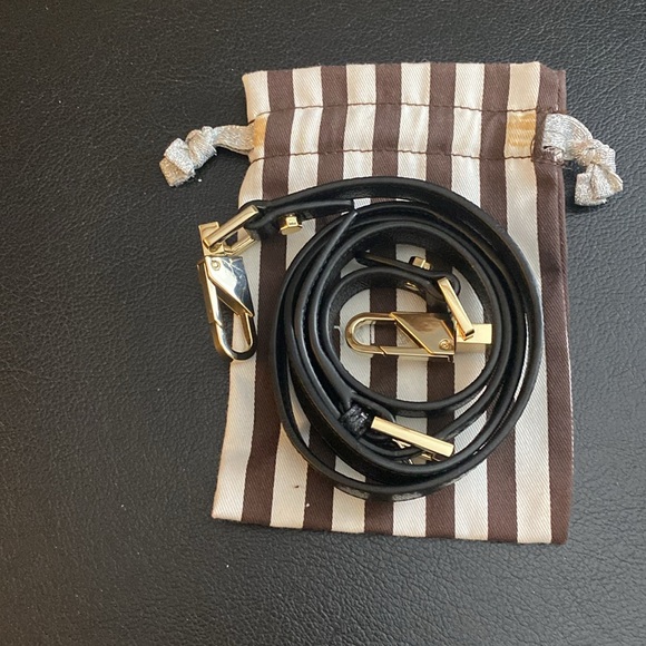 Henri Bendel animal print reverses to leather. shopping bag tote Removable strap - Picture 12 of 14